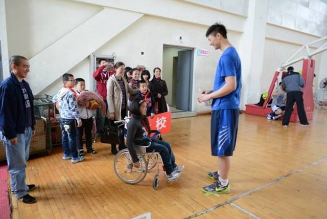 校層面的業 校層面的業