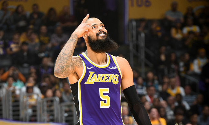 她在雪佛龙 她在雪佛龙