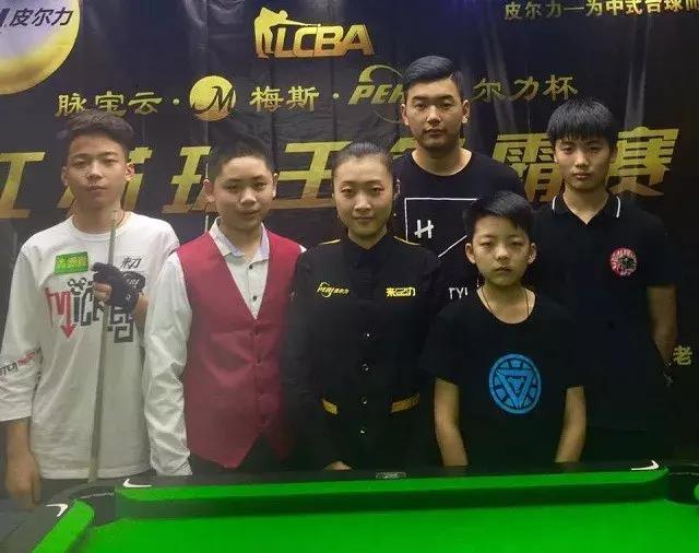 撕开缺口 撕开缺口